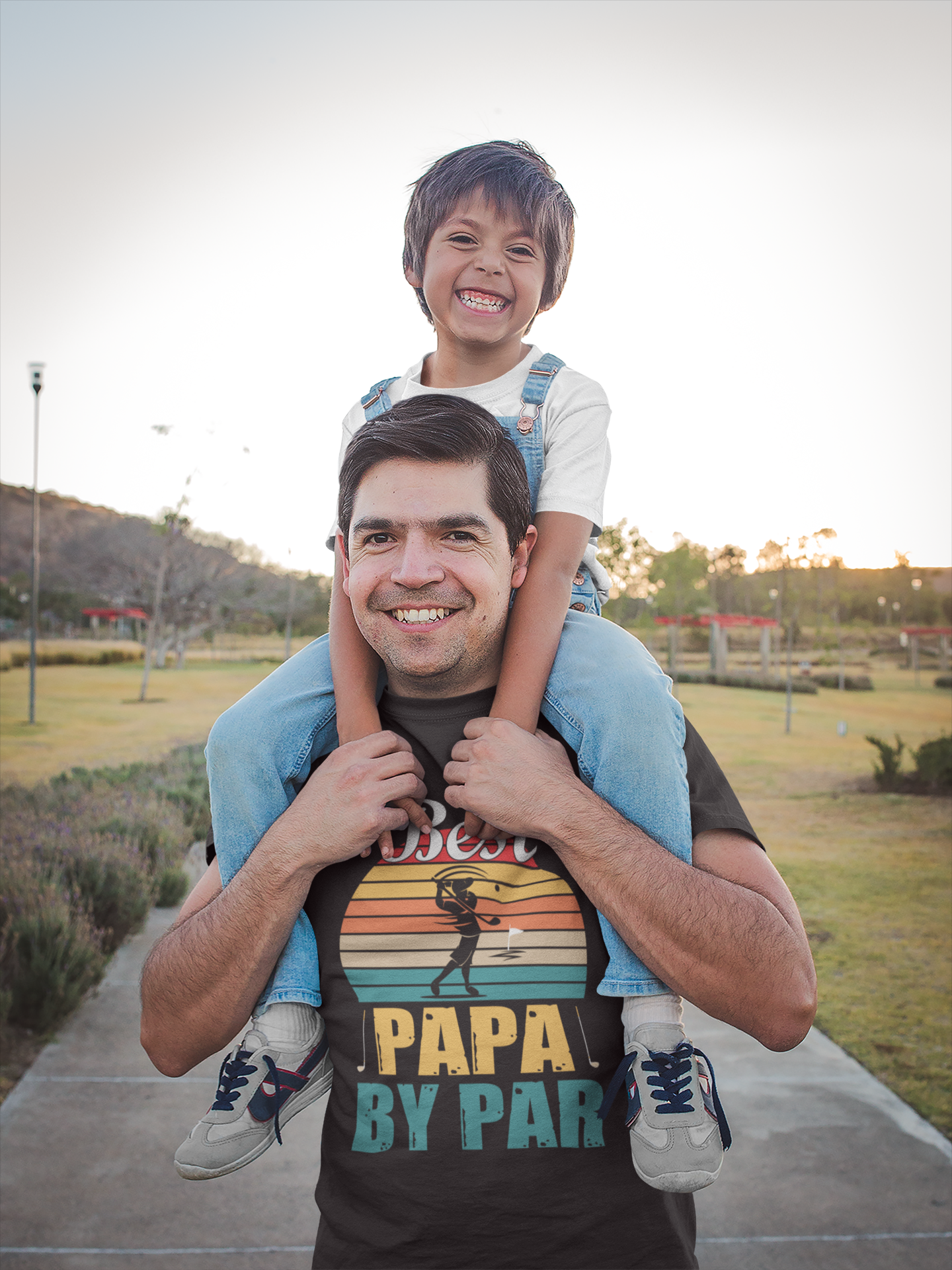 Best Papa By Par Golf T-Shirt – Funny Grandpa Golf Gift – Tee for Papa – Father’s Day, Birthday or Retirement Gift Idea